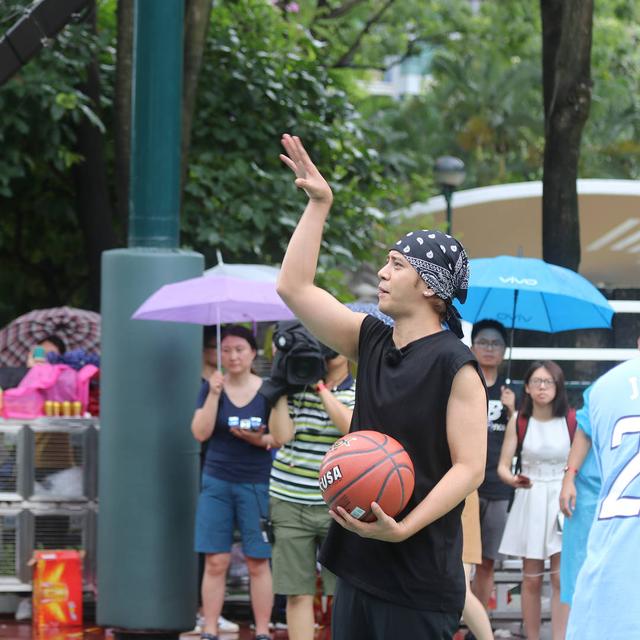 极限挑战张艺兴罗志祥猪羊共舞(极限挑战香港开录)(4)