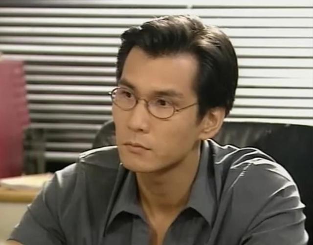 陈启泰年轻时好帅tvb电视剧（前亚视一哥陈启泰早在TVB出道）(4)