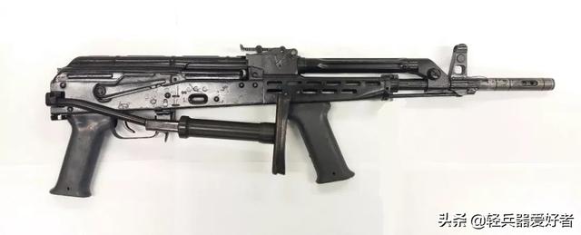 苏联aks突击步枪（冷战时期的AK终极改装）(2)