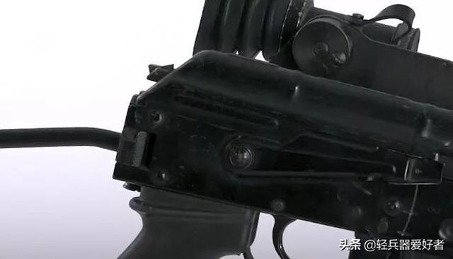 苏联aks突击步枪（冷战时期的AK终极改装）(7)