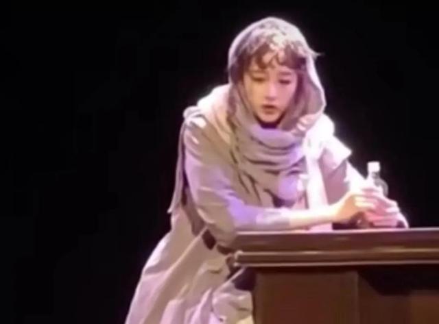 鹿晗关晓彤官宣朋友圈截图(网友喊话鹿晗出来分流)(11)