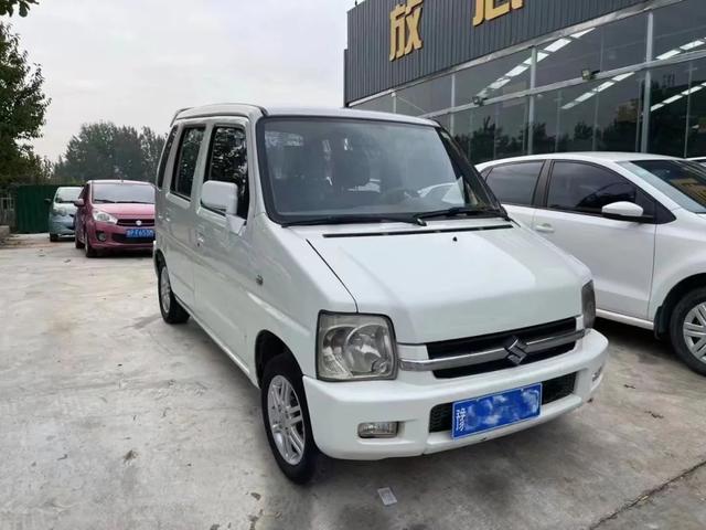 几万块就可以把这些二手车开回家(这几台二手车只卖几千块)(5)