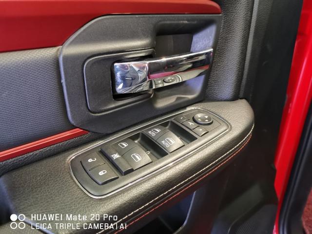 道奇公羊1500两门版改装越野版（35万就能买到限量版道奇公羊进口越野车）(14)