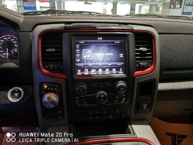 道奇公羊1500两门版改装越野版（35万就能买到限量版道奇公羊进口越野车）(24)