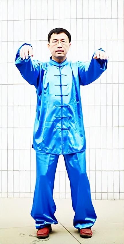 五十多岁还能练成心意六合拳吗（山西常有心意六合肘十八式1）(11)