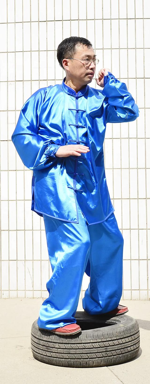 五十多岁还能练成心意六合拳吗（山西常有心意六合肘十八式1）(16)