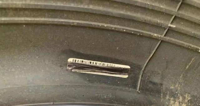 买到库存轮胎怎么赔（卖一了条磨胎号轮胎）(1)