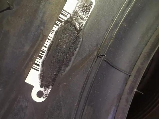 买到库存轮胎怎么赔（卖一了条磨胎号轮胎）(7)