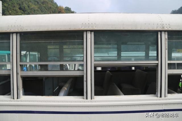 广汽日野和j6哪个好（这辆经过翻新的日野的BX421）(11)