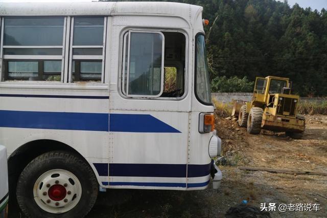 广汽日野和j6哪个好（这辆经过翻新的日野的BX421）(12)