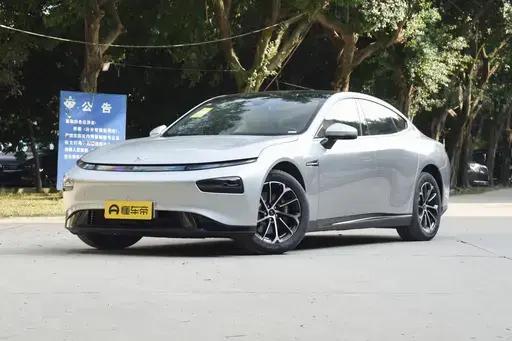 6万公里的小鹏p7值得买吗（体验小鹏P7零百加速6.7秒）(1)