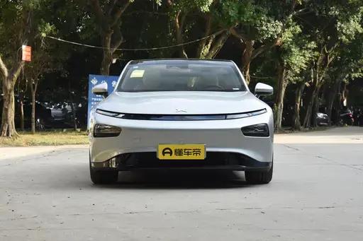 6万公里的小鹏p7值得买吗（体验小鹏P7零百加速6.7秒）(2)