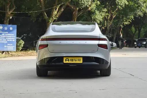 6万公里的小鹏p7值得买吗（体验小鹏P7零百加速6.7秒）(4)