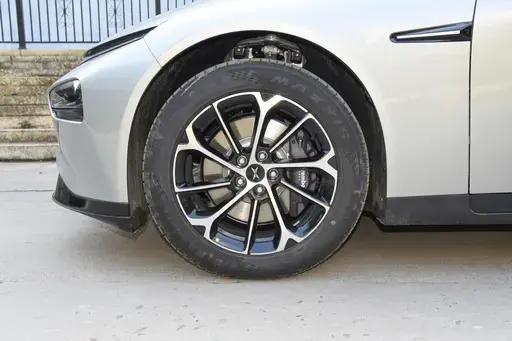 6万公里的小鹏p7值得买吗（体验小鹏P7零百加速6.7秒）(8)