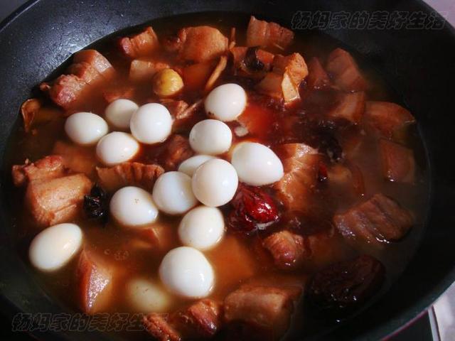 红烧肉这么做入口即化肥而不腻（教你在家做红烧肉）