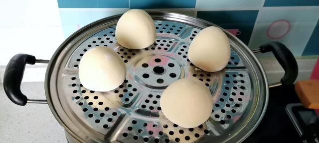 如何才能蒸出又白又大的馒头（怎样才能蒸出好吃好看的白馒头）