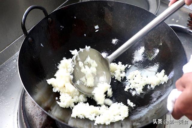 蛋炒饭怎么做才是最正宗的（一份蛋炒饭就能看出深浅）