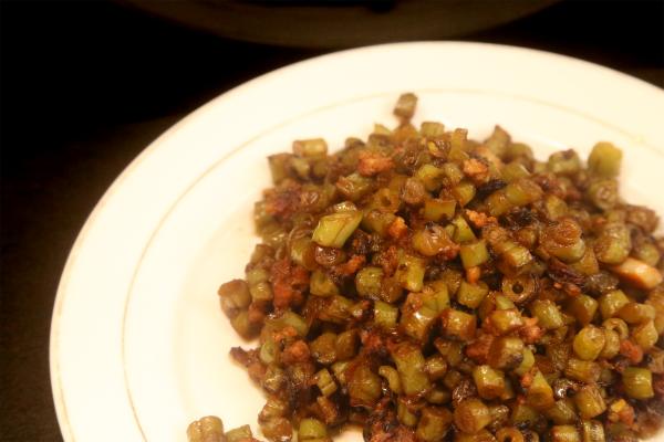 榄菜四季豆如何做（开胃下饭快手炒菜超美味没吃过太可惜了）