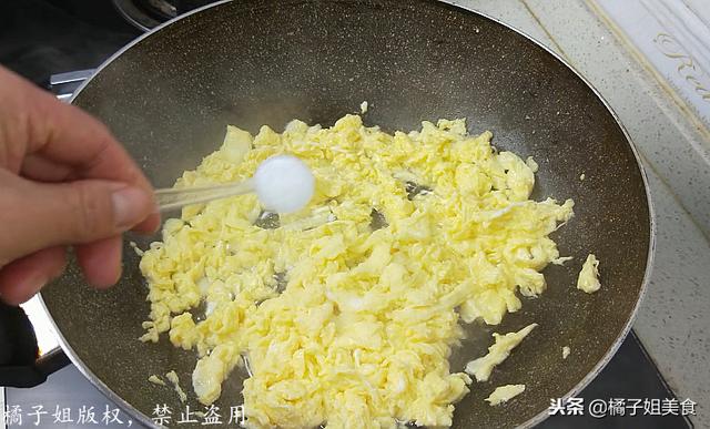 怎么用面粉做一道好吃的美食（这才是面粉最好吃的做法）