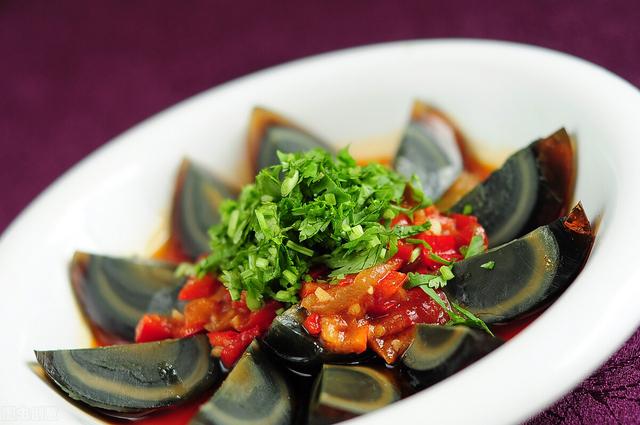 皮蛋好吃的凉拌教程不辣(难怪吃着又腥又涩) 皮蛋好吃的凉拌教程不辣(难怪吃着又腥又涩)