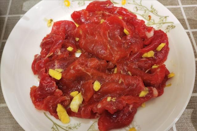 炒牛肉的时候要不要放盐腌制（切记不要放盐腌）