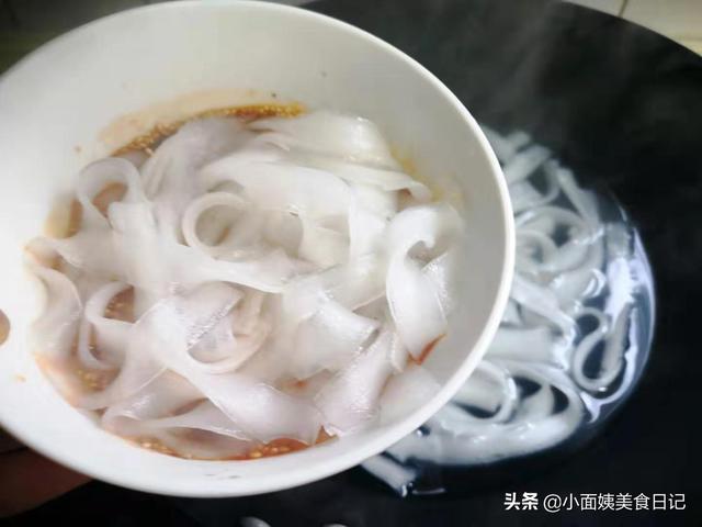 宽粉的神仙吃法酸辣（宽粉不止烫火锅好吃）