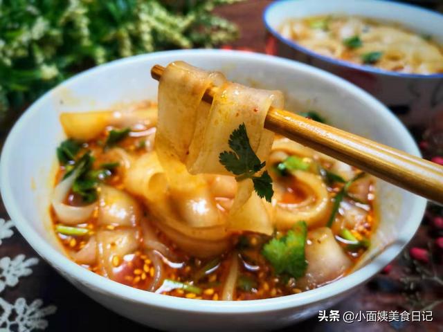 宽粉的神仙吃法酸辣（宽粉不止烫火锅好吃）