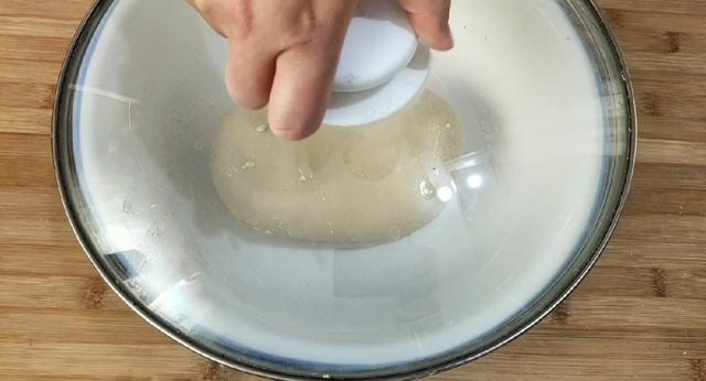 教大家如何做貌美又好吃的花卷（不加一滴水教你做松软咸香的花卷）