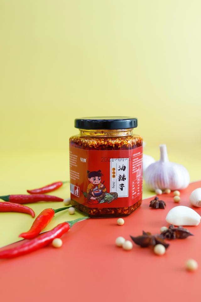 重庆正宗的油辣子咋做（这才是正宗的川味油辣子）