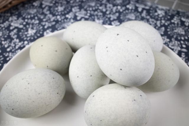 皮蛋好吃的凉拌教程不辣(难怪吃着又腥又涩) 皮蛋好吃的凉拌教程不辣(难怪吃着又腥又涩)