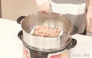 腐乳焖豆角做法（婆婆教做干豆角腐乳蒸肉）