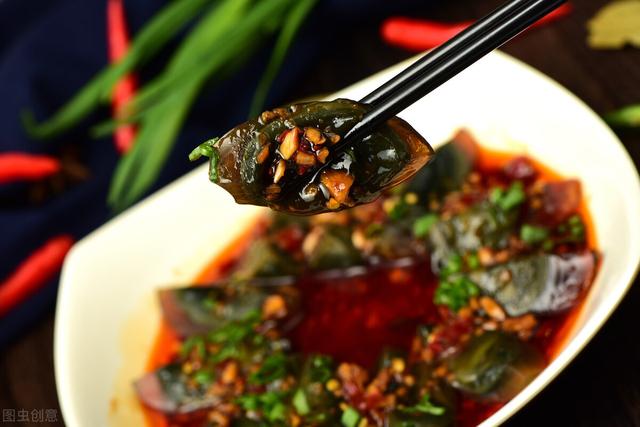 皮蛋好吃的凉拌教程不辣(难怪吃着又腥又涩) 皮蛋好吃的凉拌教程不辣(难怪吃着又腥又涩)