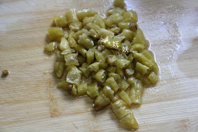 家常简单泡鸡脚（超级简单的泡鸡脚）