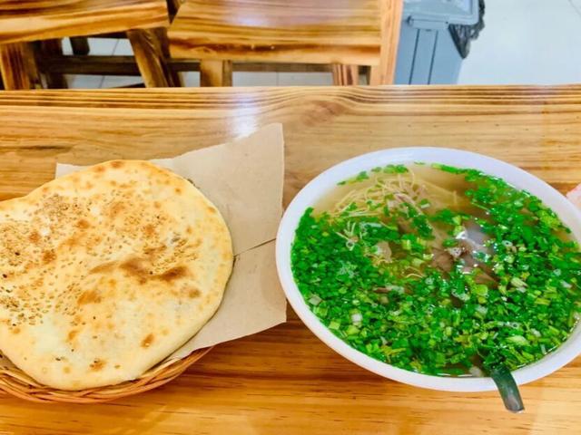 美食油酥糖烧饼（淄博特色肉烧饼）