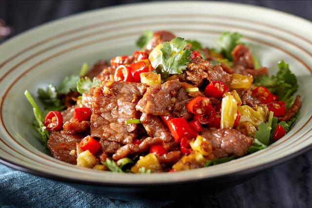 炒牛肉的时候要不要放盐腌制（切记不要放盐腌）