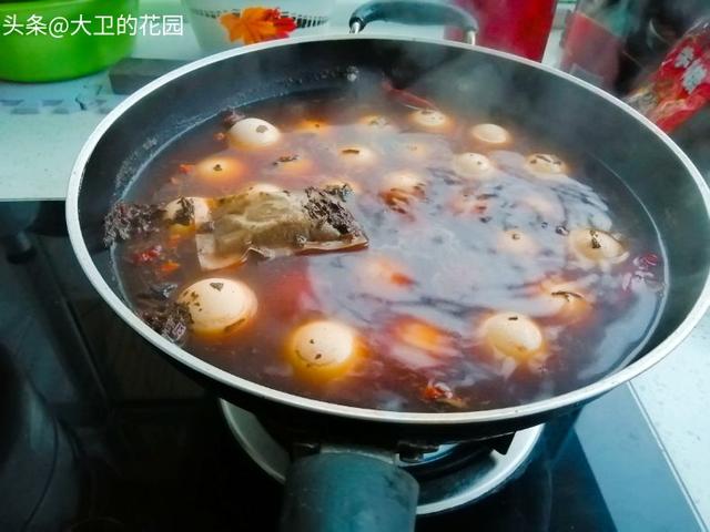 最简单的茶叶蛋的做法（端午美食之家常茶叶蛋的制作）