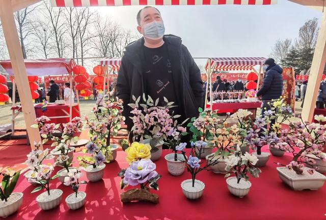 迎春花市潮玩灯笼美食集市（美食小吃非遗表演）