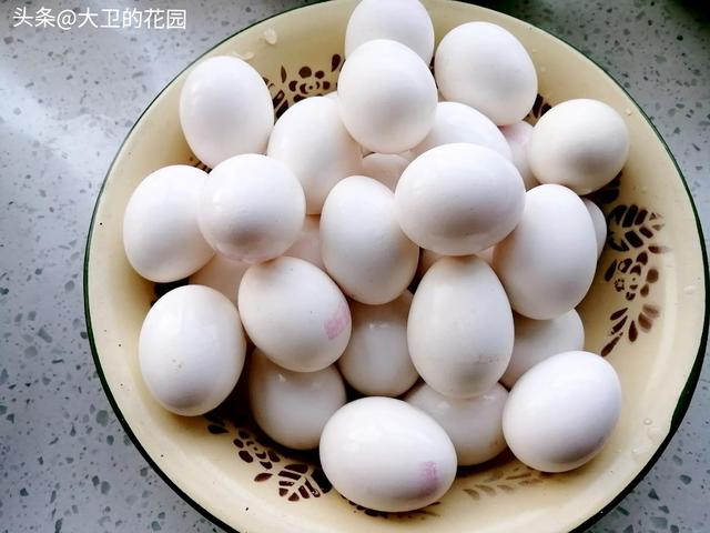 最简单的茶叶蛋的做法（端午美食之家常茶叶蛋的制作）