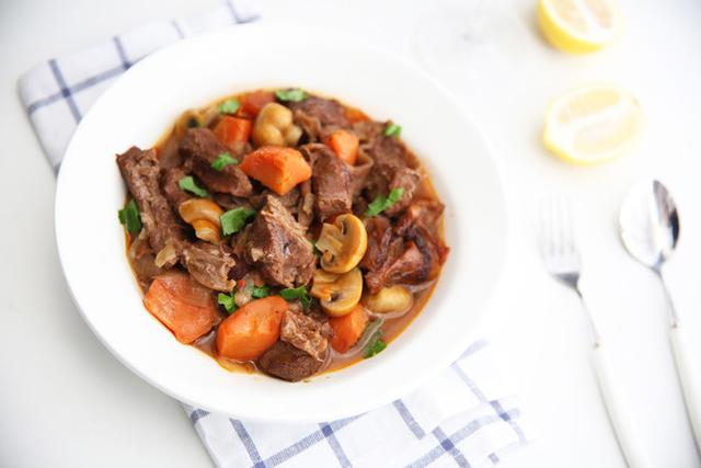 牛肉爽滑不柴的秘密这几步很重要(牛肉嚼不动大厨教您) 牛肉爽滑不柴的秘密这几步很重要(牛肉嚼不动大厨教您)