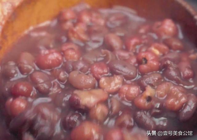 红豆薏米粥怎么做最好（用牛奶烹饪红豆薏米粥）